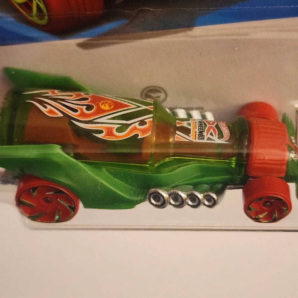 Hot Wheels Hot Wheengs Treasure Hunt X-Raycers‎ Green 81/250 HYW42 NEW